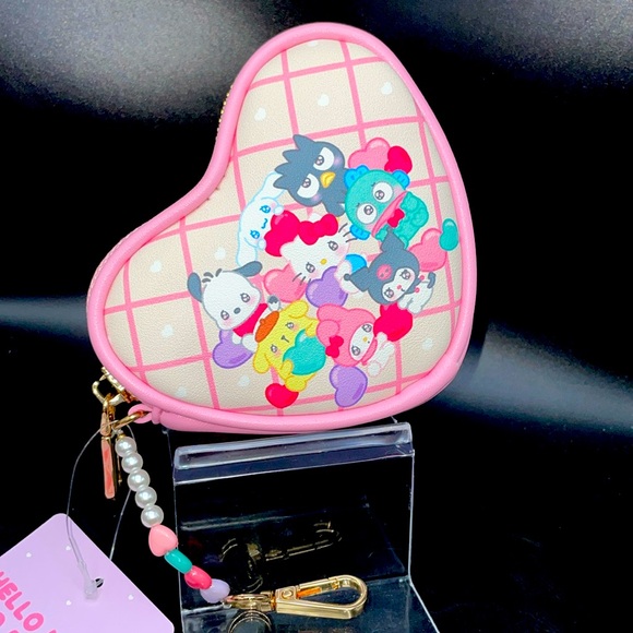 Hello Kitty & Friends Heart shaped Keychain Coin pouch - Picture 1 of 5